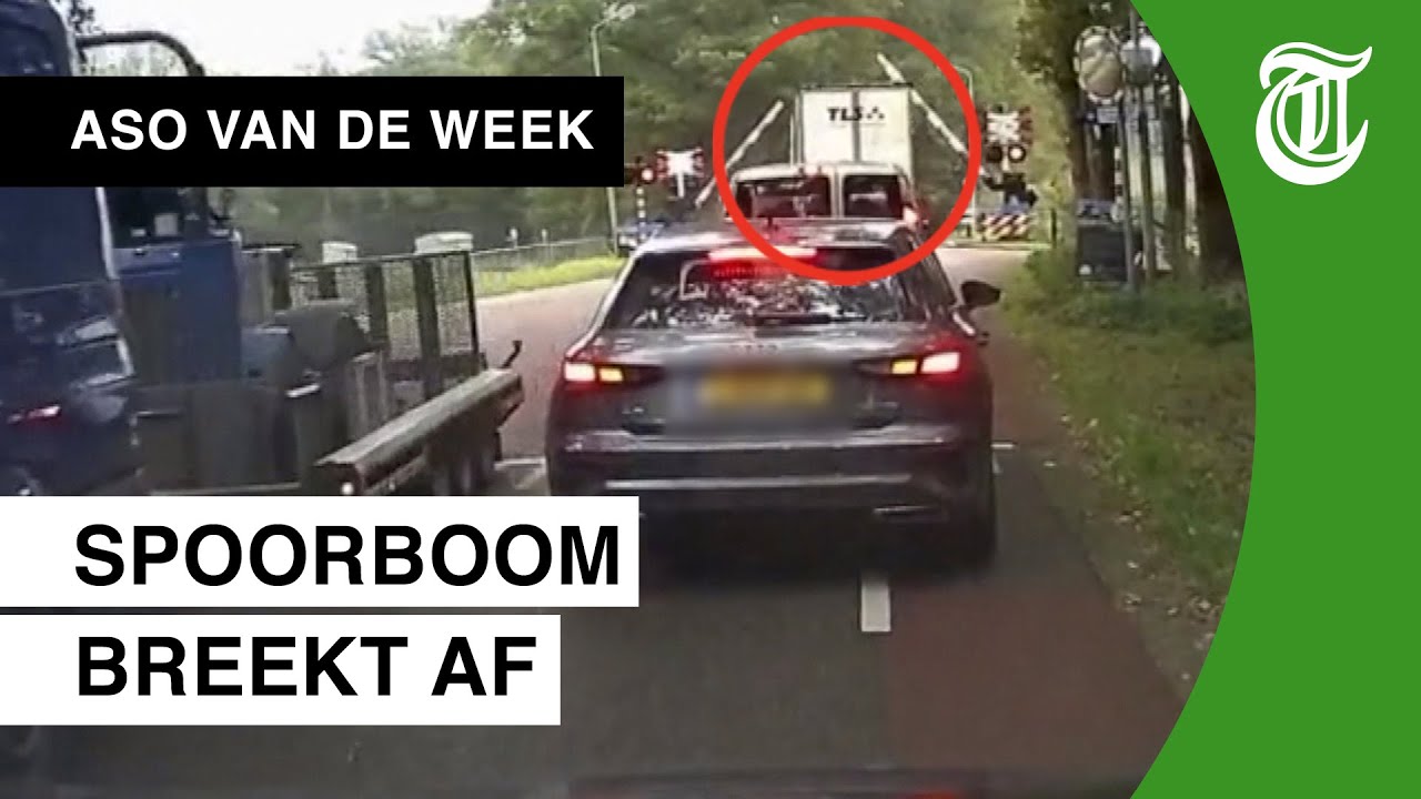 Trekker Bestuurder Rijdt Slagboom Aan Gort Aso Van De Week Agrifans