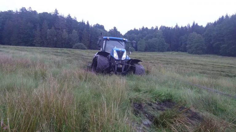New holland T7.270 & kverneland vastgereden…