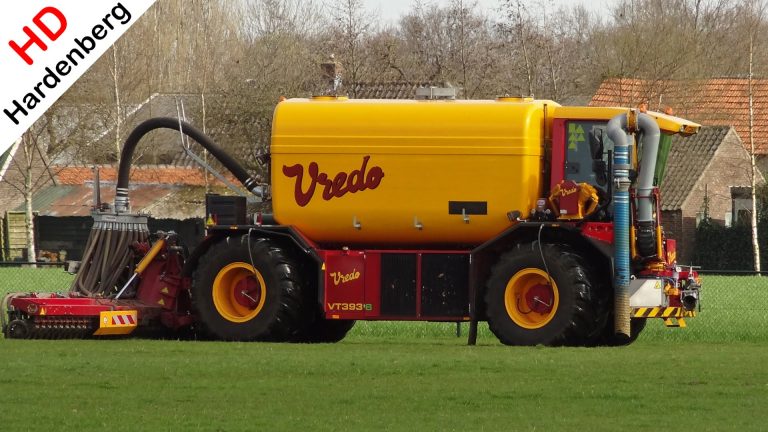 Vredo Selfpropelled Trac VT3936 19000V aan het grasland bemesten in Voorthuizen.-Jan van den Hardenberg-