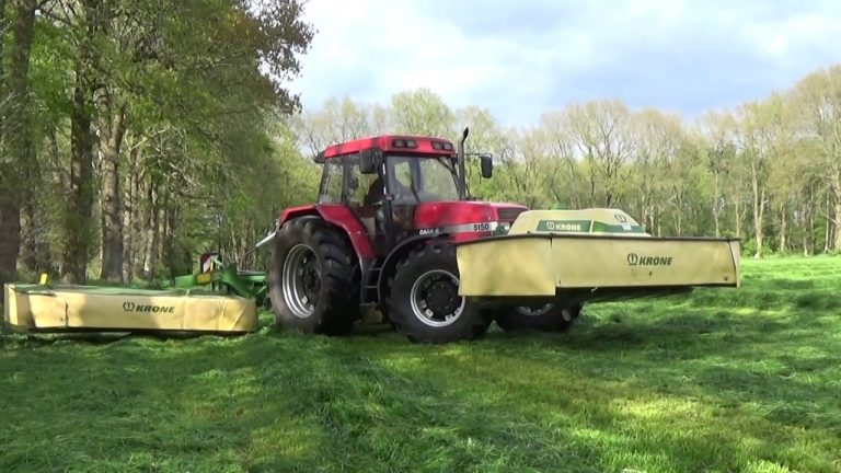 case ih 5150 met een krone easycut b 890 + easycut F 320