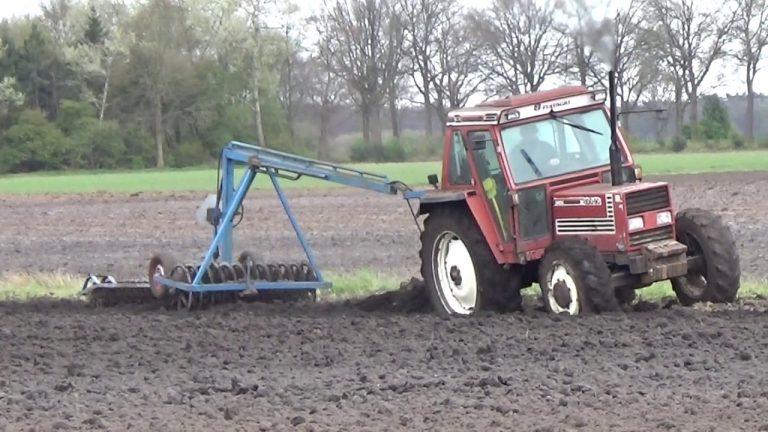 FIATAGRI 100-90 MET EEN 4 SCHAAR LEMKEN