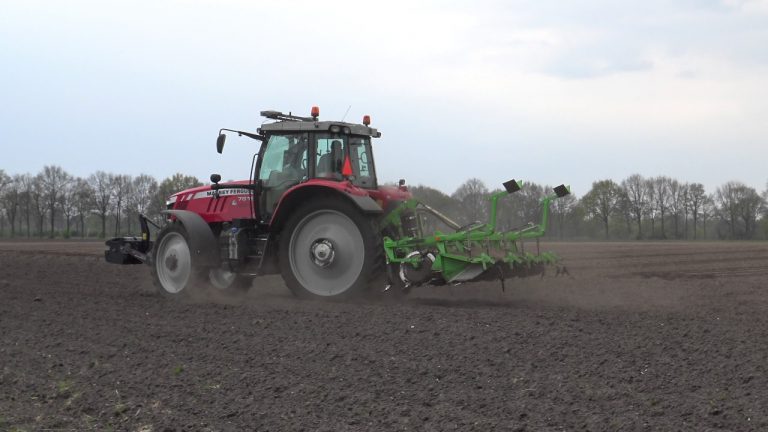 MASSEY FERGUSON 7615 AARDAPPELEN AANAARDEN