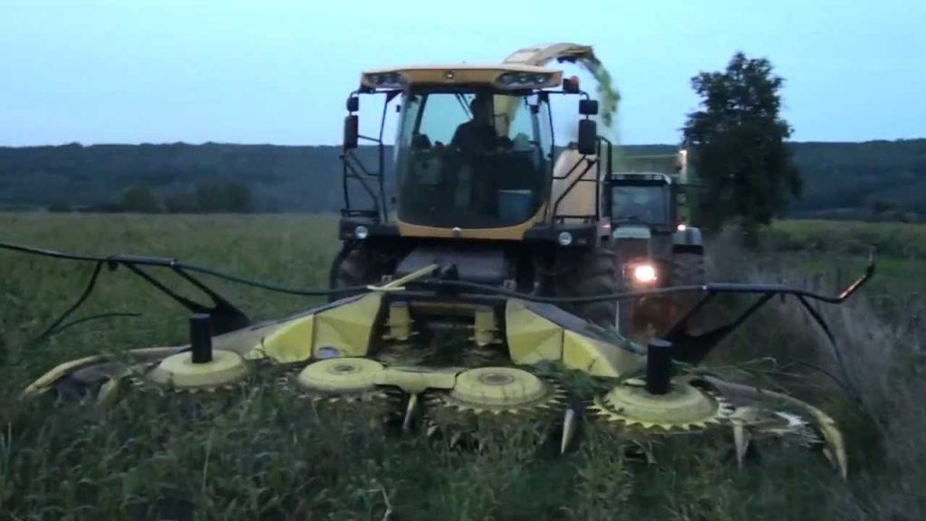 Mais Hakselen 2013 : Firma Nix met New Holland FR9060 en Fendt 926 in Remersdaal