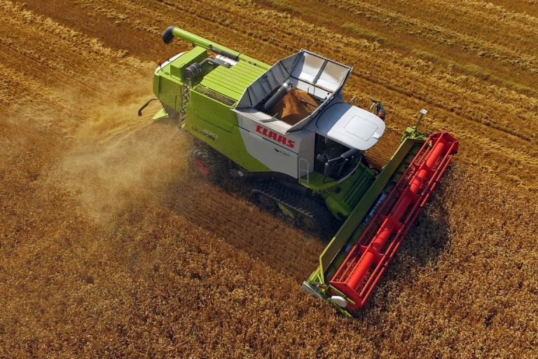 Claas Lexion 670 Terra Trac + V750 | Claas Arion 620 | Wheat Harvest 2016