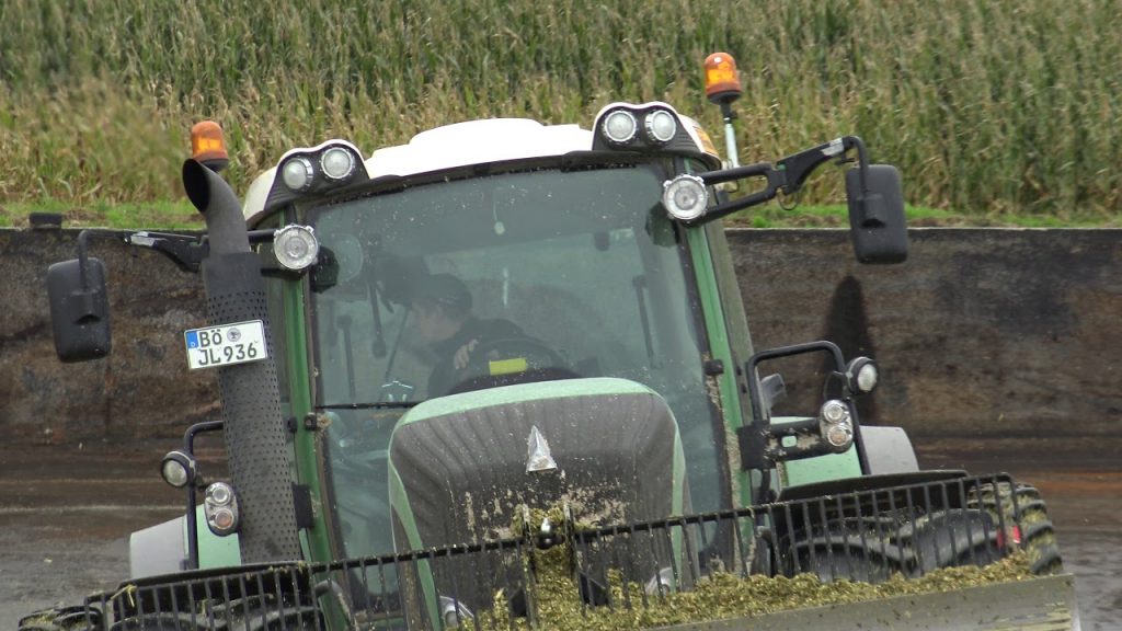MAIS HAKSELEN 2017 /CLAAS JAGUAR 940 FENDT 718 FENDT 824 KAWECO RADIUM 45
