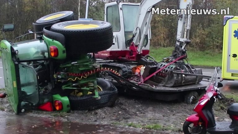John deere gaat op zijn kant in groningen l Meternieuws.nl