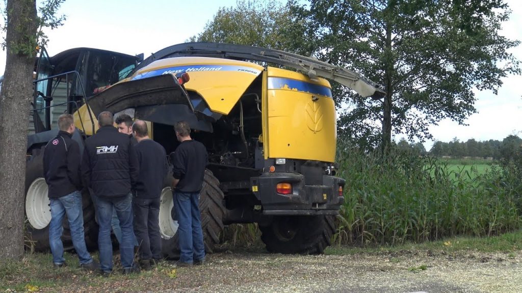Mais hakselen met pech l Loonbedrijf Zandman