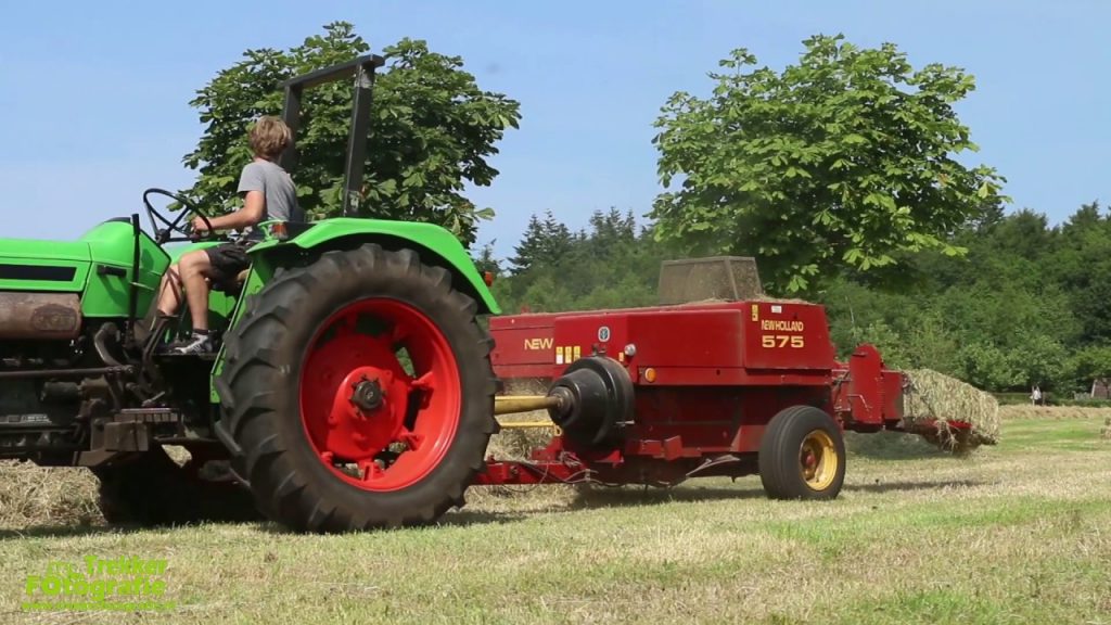 Kleine hooi pakjes persen door loonbedrijf veldkamp!
