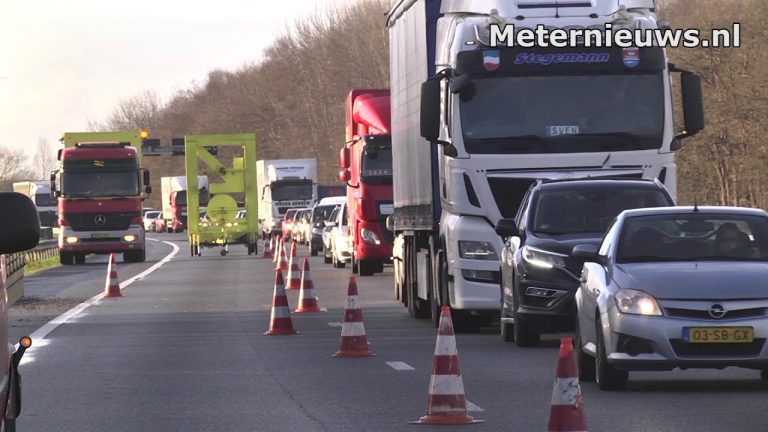 Vrachtwagen met bieten van de A28