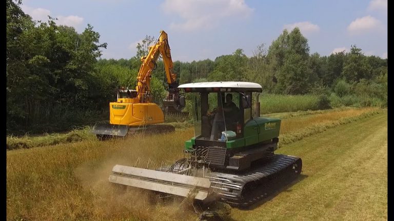 Van Boxmeer Helmond Wetland maaien Dit moet een makkie zijn dit jaar.. Dutch Agriculture