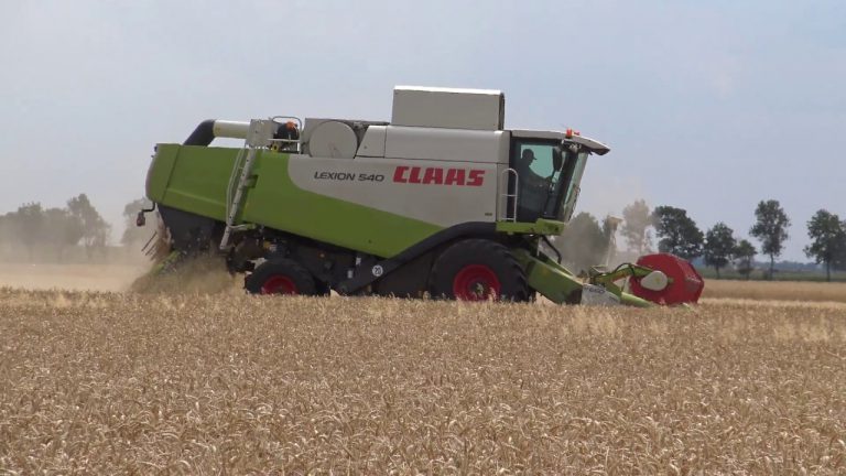TARWE OOGST 2018 CLAAS LEXION 540 JOHN DEERE NEW HOLLAND