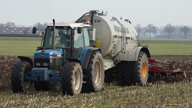 Bouwland bemesten met Ford 8340 en Joskin Cobra met Evers bemester  Trekkerweb