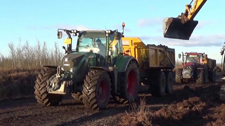 CAT 323 F / CASE PUMA 200 /CLAAS AXION 850 / FENDT 712 VARIO TMS