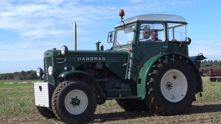 OUDE TREKKERS OLDTIMERS TRACTOREN RONDRIT