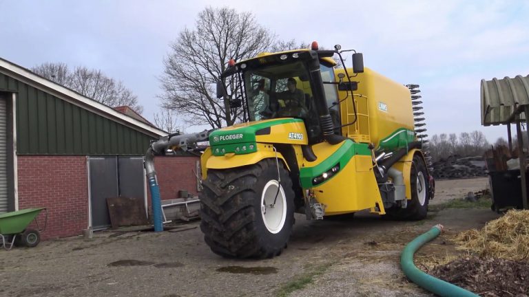 PLOEGER AT 4103 LNMS MET EEN VREDO ZODEBEMESTER