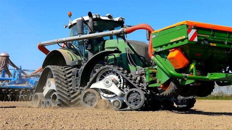 AEBV uit Numansdorp/Zeewolde Lucerne zaaien met een Fendt 936 vario op Camso Tideu Tracks  Tractorspotter
