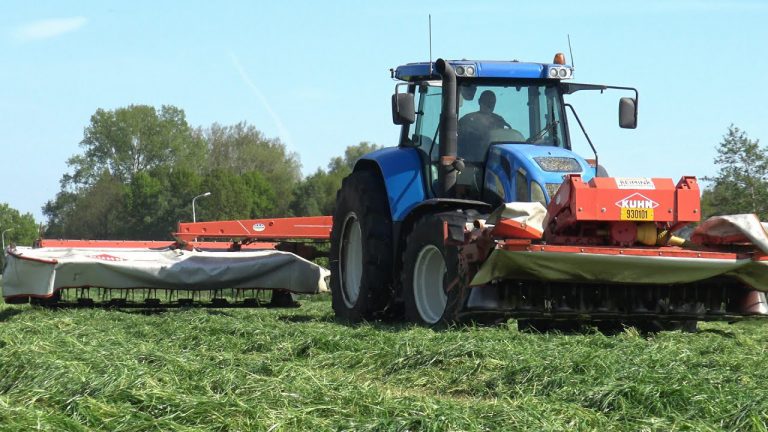 New Holland TVT 190 met Kuhn FC 313 maaiers  Loonbedrijf Reimink Den Ham (2017) nagd2010