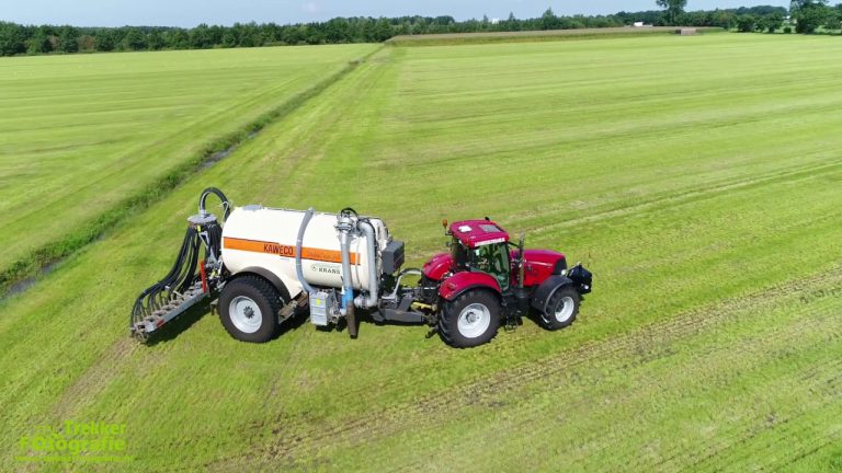 September nadertCase Ih Puma CVX 230 en een Kaweco aan het drijfmest injecteren