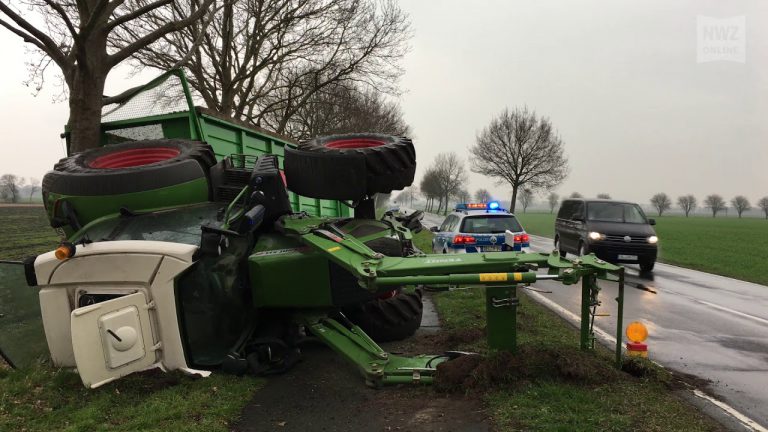 2 Zwaargewonde bij tractor ongeval in duitsland l Bestuurder verliest de macht over het stuur