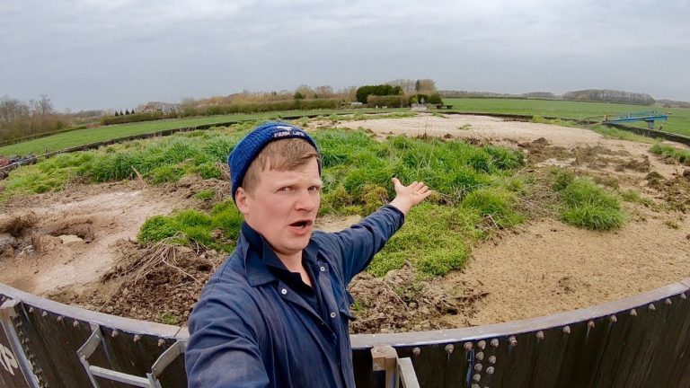 Even de mestsilo mixen, mest uitrijden met sleepslang!