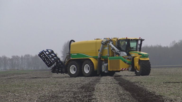 PLOEGER AT 5105 BOUWLAND BEMESTEN LOONBEDRIJF MEILOF SMILDE