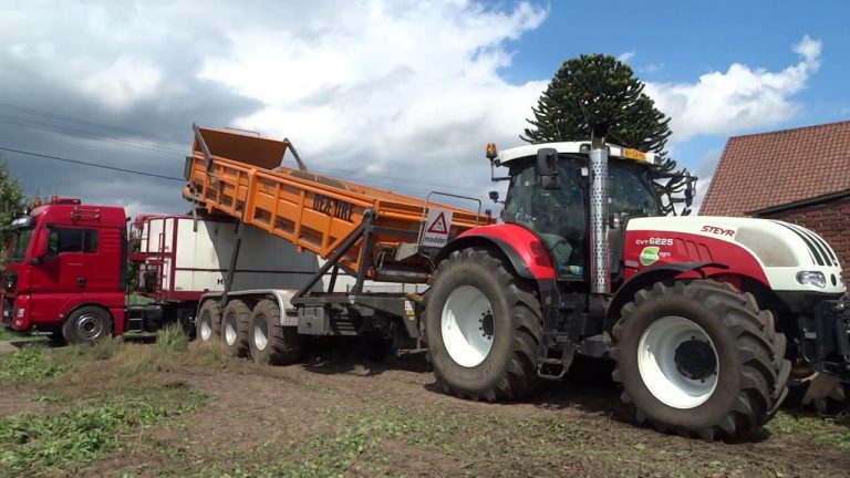Aardappelen rooien en overladen door Taco Agro  Landbouw Fotografie J&J