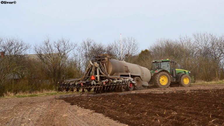 Drijfmest 2017 [John Deere 8335R + Harsø 25T]