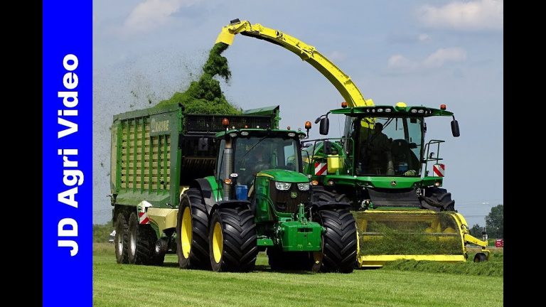 John Deere 8400i + Werklust |  Grass silage | Gras hakselen + Kuil | ten Voorde Terwolde | Pit work