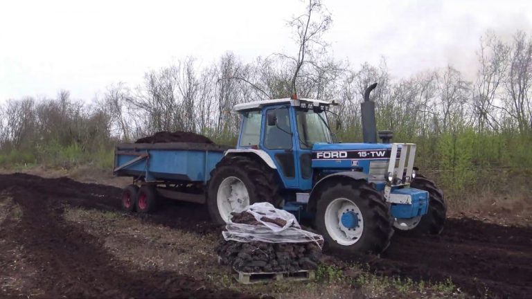 FORD TW 15 ATLAS 1704 LC VEEN AAN HET AFGRAVEN