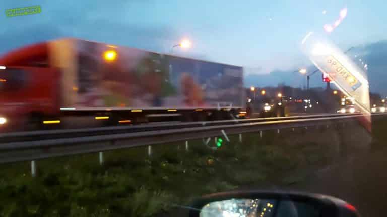Case ih klapt op een andere trekker tijdens boerenprotest