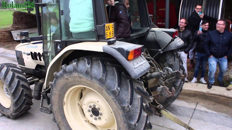 Fendt Farmer 309 Ci Vs. Lamborghini Premium 950