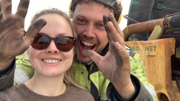 Bastiaan gaat surfen en Milou beregent de aardappels (poging tot althans) | Boer bastiaan & Milou