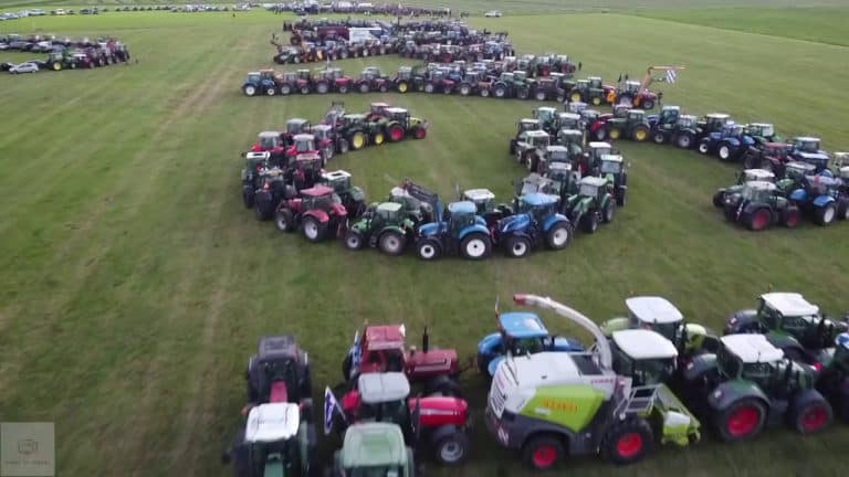 De boeren zijn HELEMAAL klaar met het beleid van minister Carola Schouten.