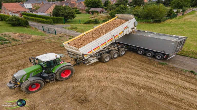 Aardappelen rooien in Frankrijk met FENDT 930 + GRIMME VARITRON 470 voor Burger King