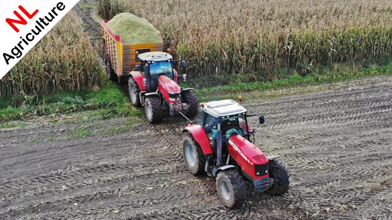 Modderen in de mais 2020 Loonbedrijf Vlastuin uit Eden met een John Deere 6750 en Massey Ferguson trekkers