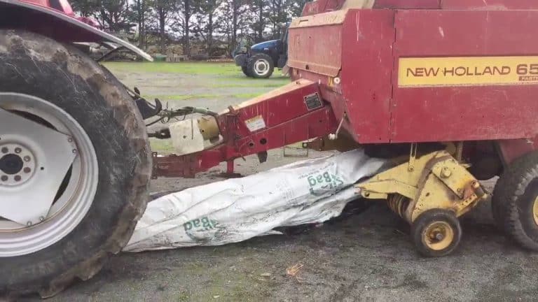 Het landbouwplastic makkelijk opruimen