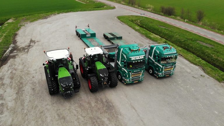 Levering van de nieuwe Fendt trekkers bij Loonbedrijf Klaas Fekkes.