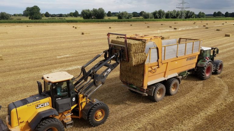 Hoe het ook kan….. Stropakken transport met Joskin kipper