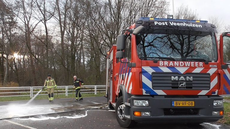 Trekker verliest olie | Kilometer lang oliespoor op N919