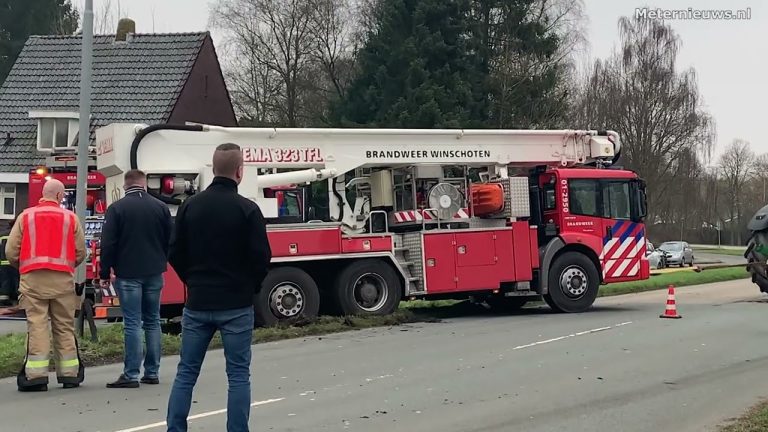 Waar zijn we zonder de boeren? Hoogwerker van brandweer Winschoten vast!