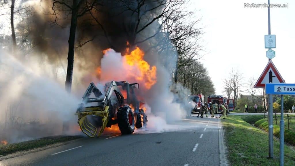Fendt trekker brand af | In het Drentse Hollandscheveld