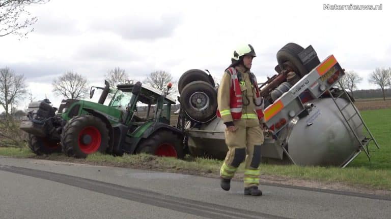 Giertank over de kop na uitwijk manoeuvre van de weg