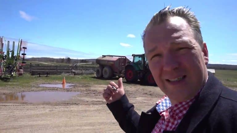 Alex heeft in principe een melkveebedrijf gekocht in Nova Scotia Canada – Kijk en verbaas je ! – Alex the dutch Dairyfarmer