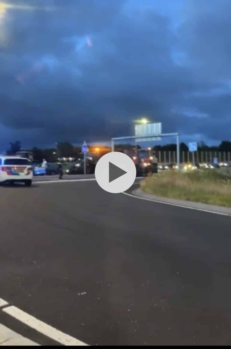 Politie lost schoten op trekker in Heerenveen