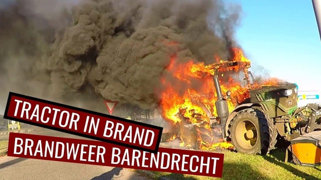 Brandweer Barendrecht | Trekker in brand op de Asserstraat